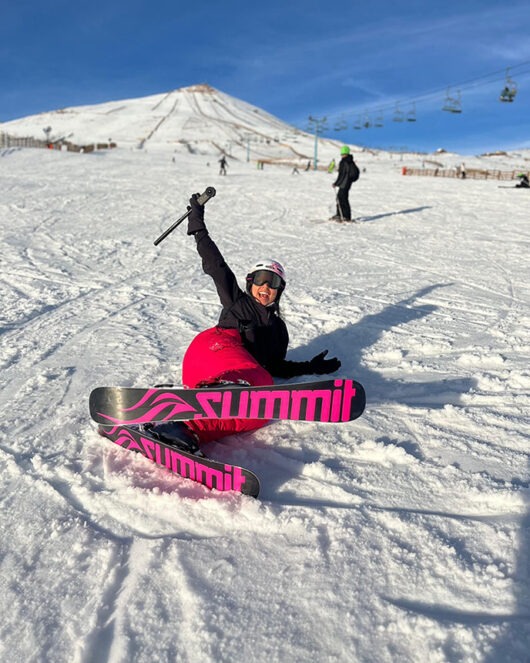 Catalina is a skate coach from Chile who loves the Summit Sk8 96 cm, they're like skating on snow!